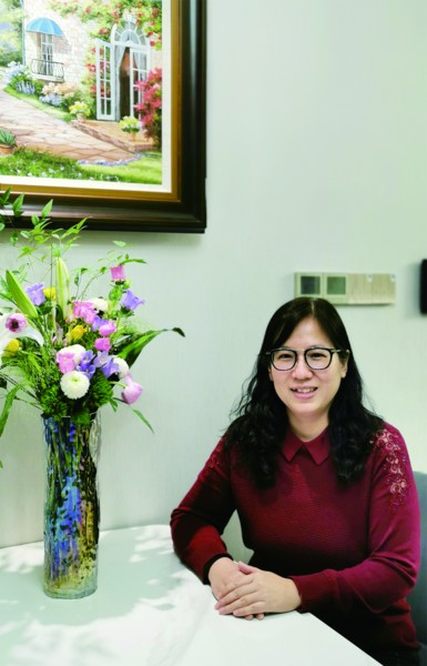 王国华,济南外国语学校一级教师,历史教师,所带班级多次荣获校先进班集体,学考优胜班集体,济南市优秀班集体。个人获济南市优秀班主任。